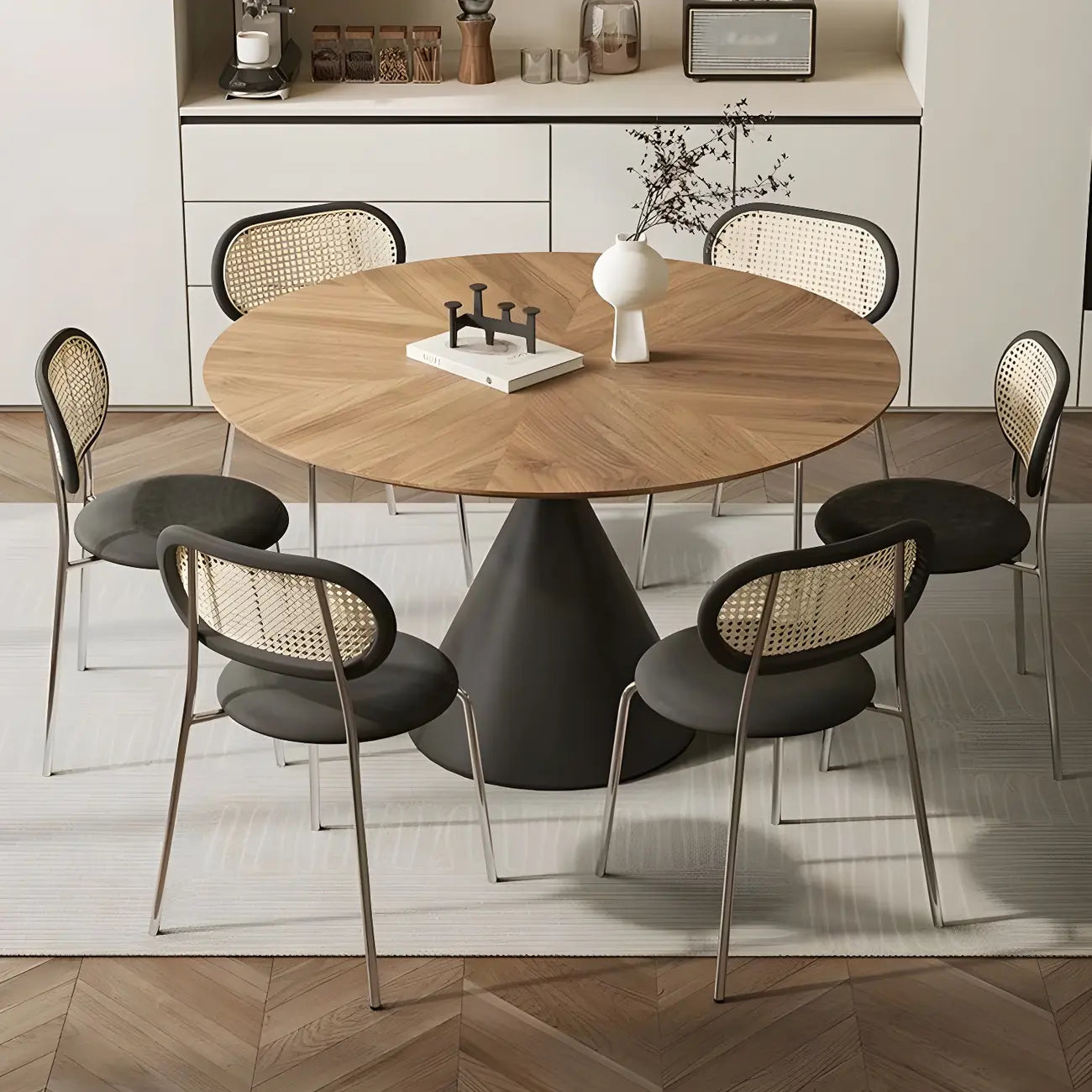 Table de salle à manger ronde en bois brun avec pied en métal noir
