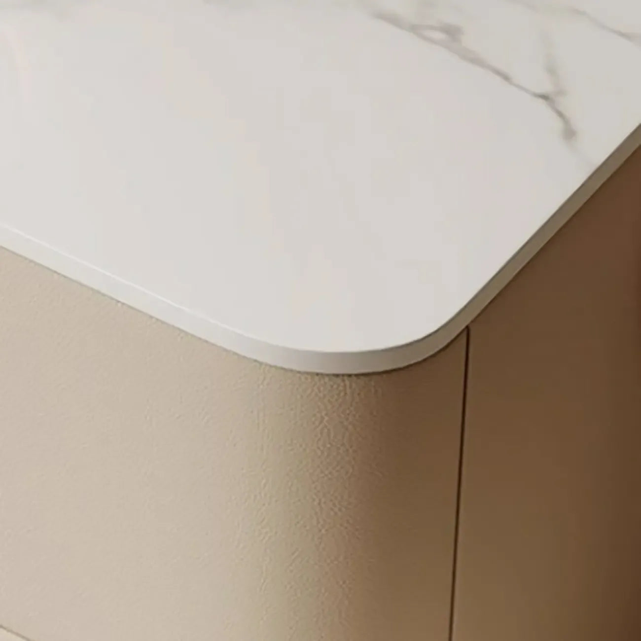Table de chevet moderne à 2 tiroirs avec plateau en pierre et revêtement en cuir doux au toucher