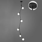 Lustre moderne doré à branches, globe en verre et tige de suspension pour escalier