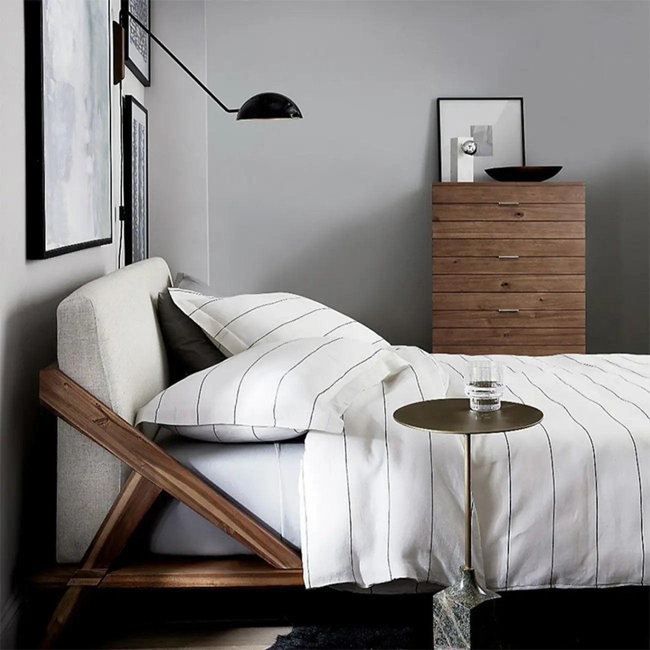 10 Applique da parete moderne con braccio orientabile per camera da letto