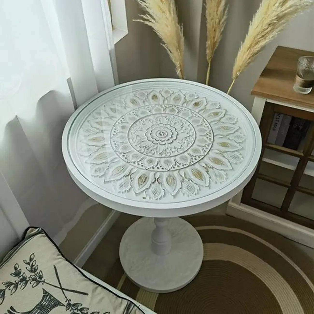 Table d'appoint ronde rétro en bois clair pour salon