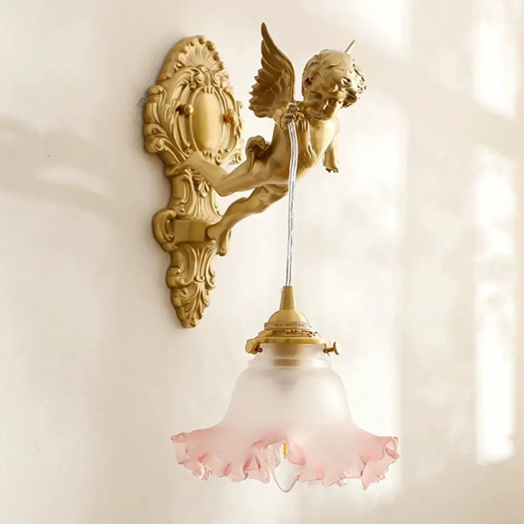 Applique murale vintage artistique en forme d'ange doré avec abat-jour en cristal