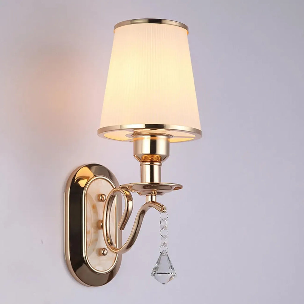 Applique murale moderne en verre doré à LED avec décoration en cristal