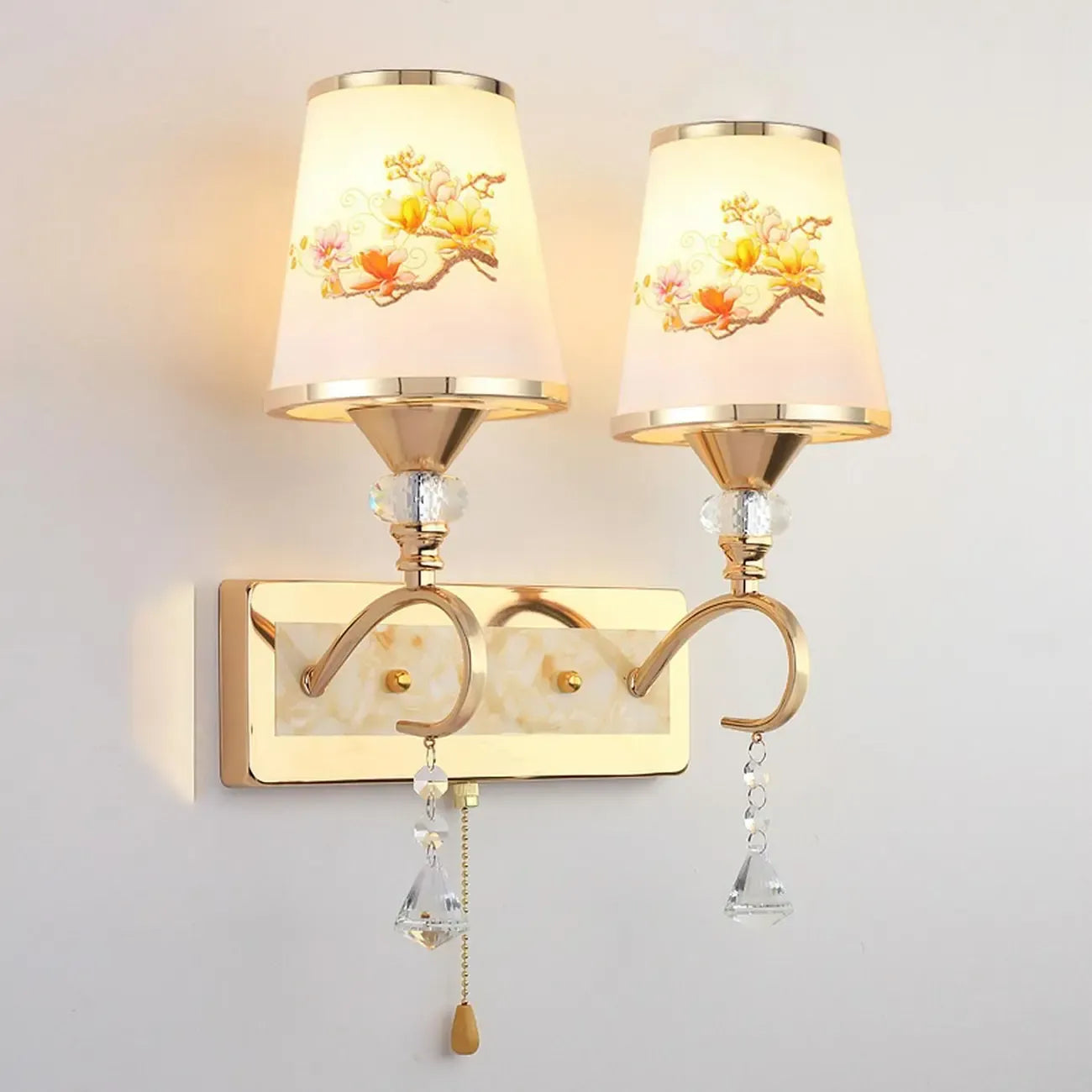 Applique murale moderne en verre doré à LED avec décoration en cristal