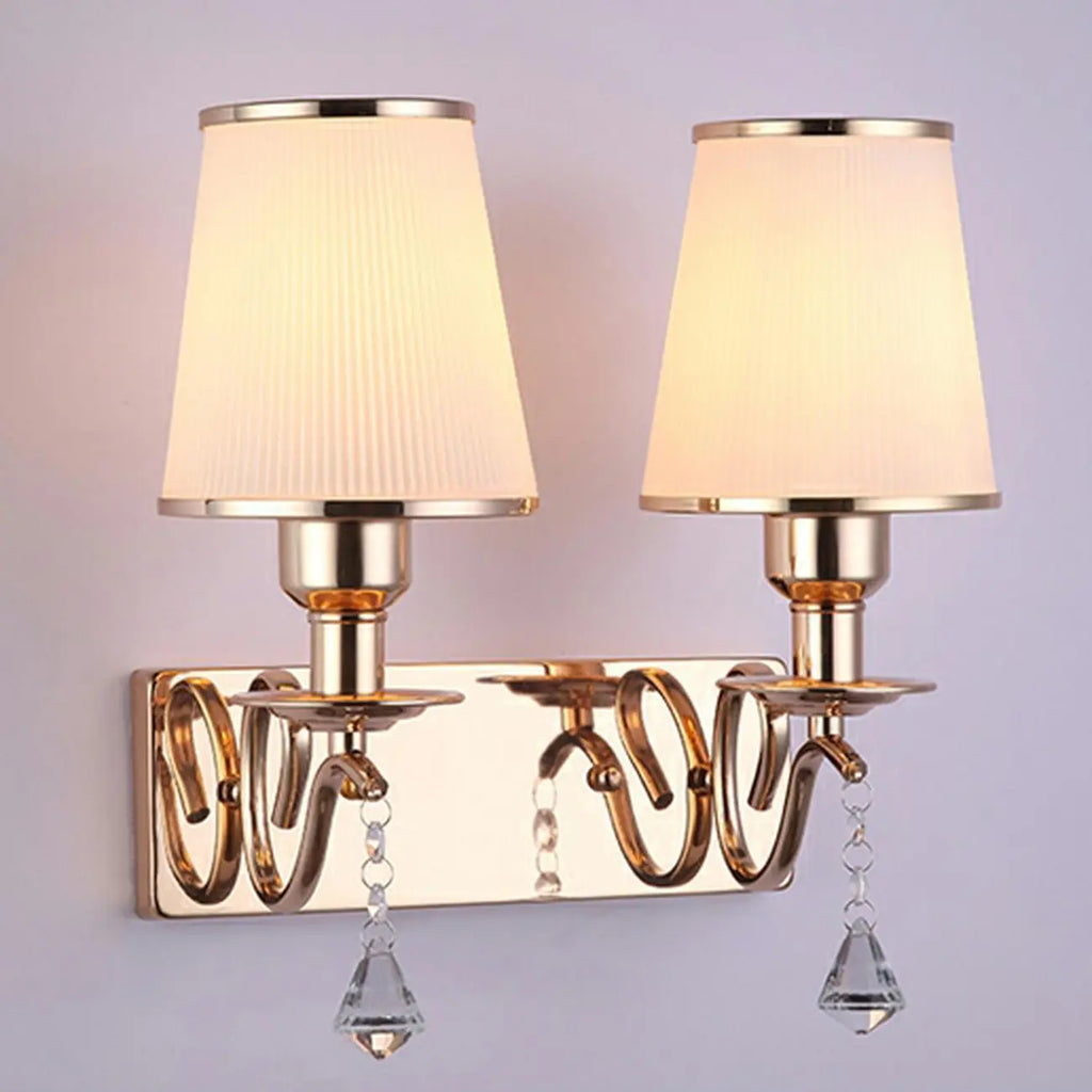 Applique murale moderne en verre doré à LED avec décoration en cristal