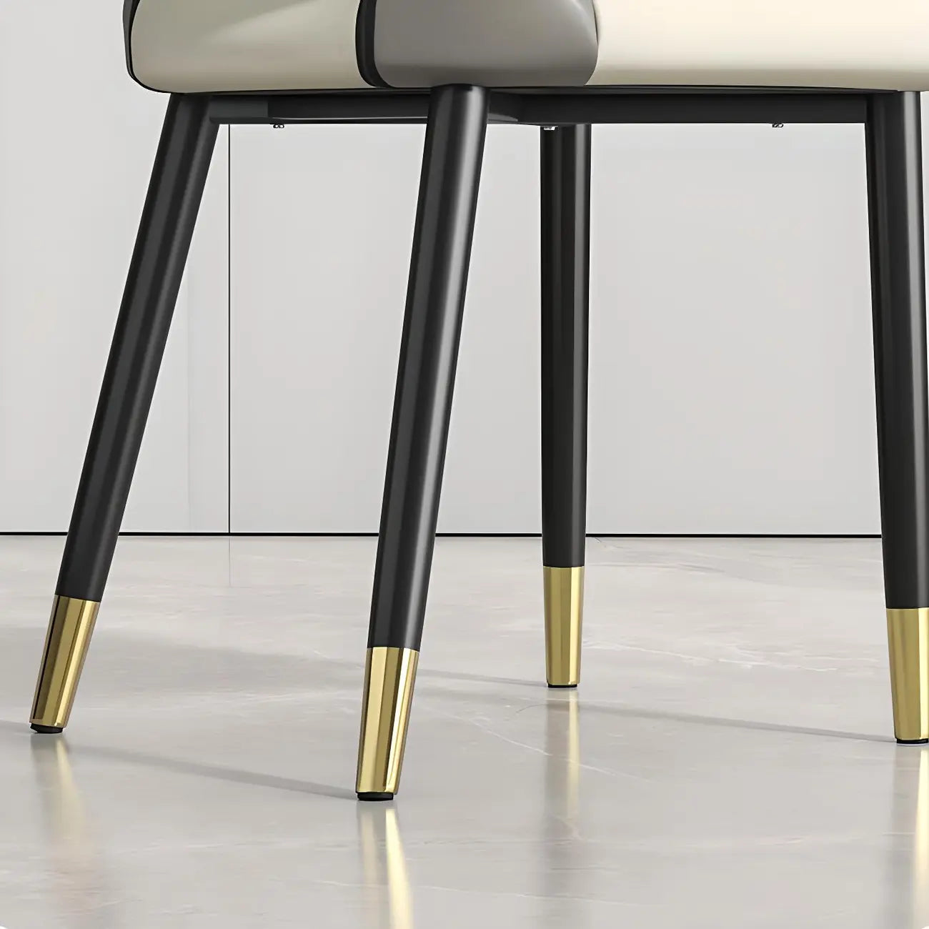 Chaises de salle à manger à oreilles en similicuir avec pieds en métal