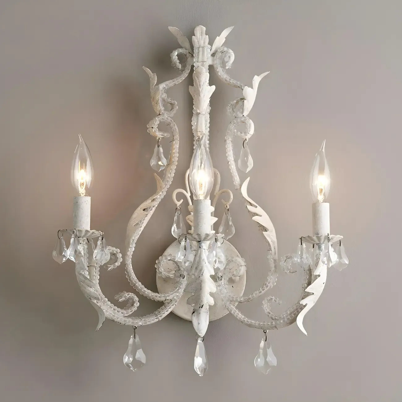 Applique murale en cristal vintage ornée de style candélabre, style milieu du siècle
