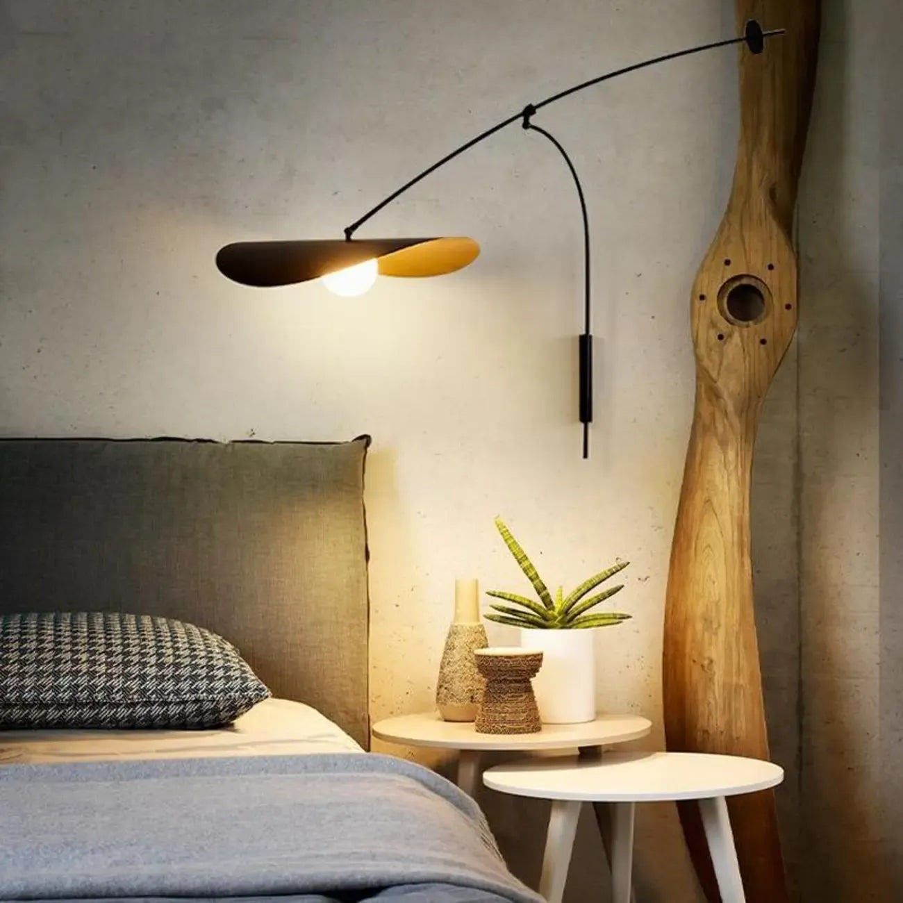 Applique murale élégante en métal noir avec bras articulé pour éclairage d'ambiance