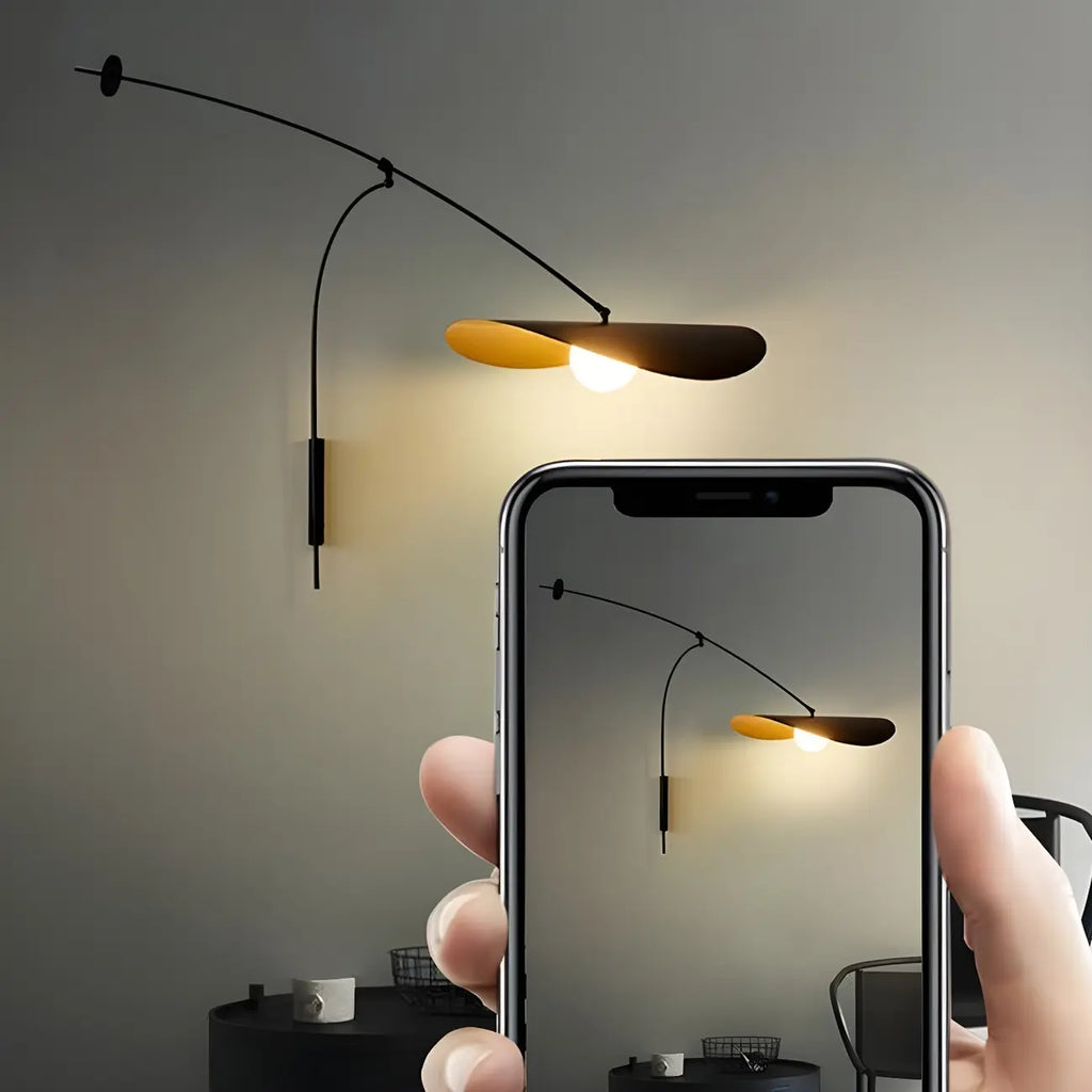 Applique murale élégante en métal noir avec bras articulé pour éclairage d'ambiance