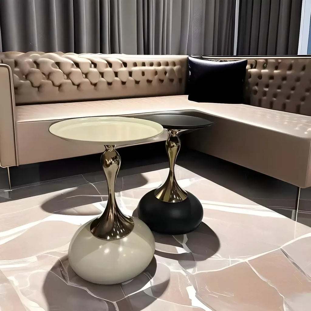 Table d'appoint ronde en métal luxueuse avec plateau pour salon