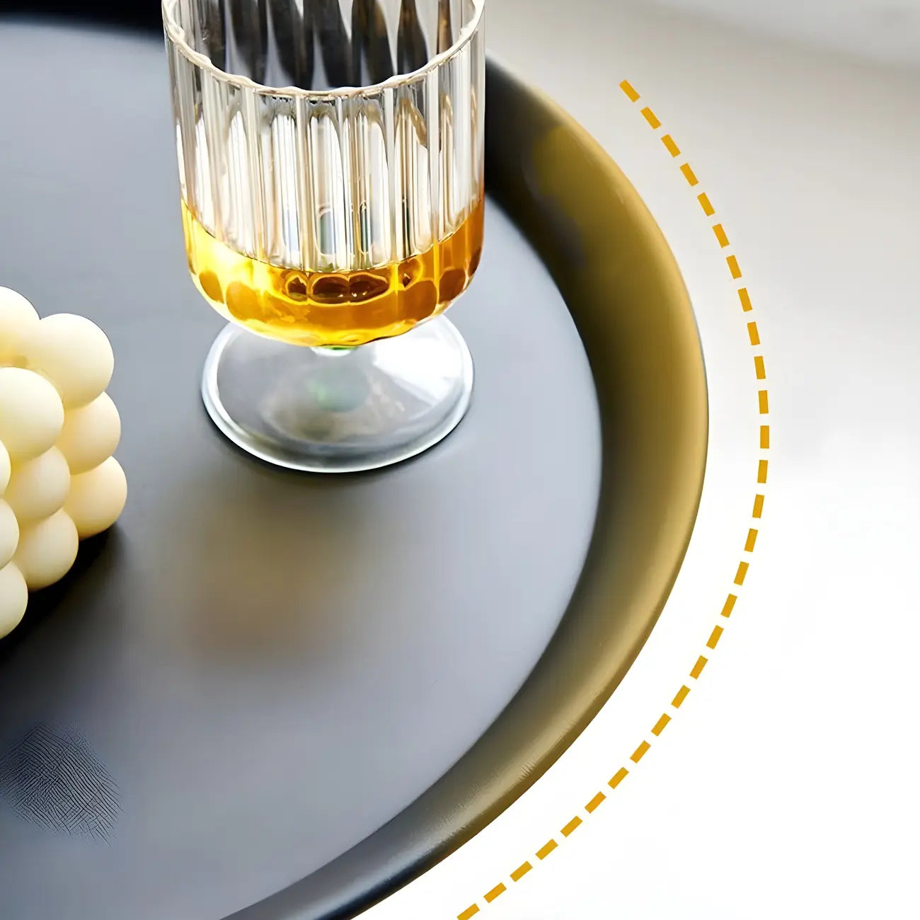 Table d'appoint ronde en métal luxueuse avec plateau pour salon