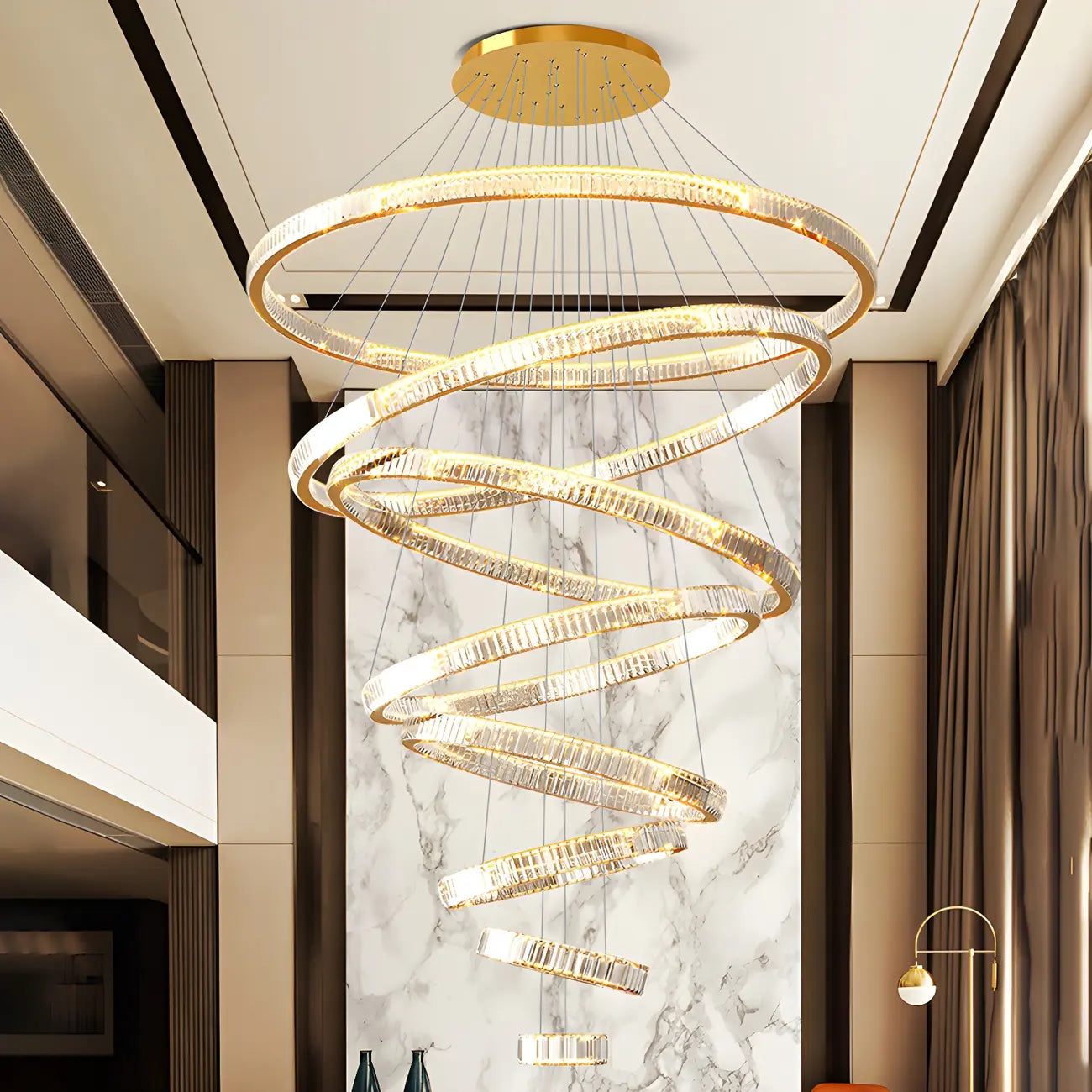 Lustre moderne à plusieurs niveaux en cristal et anneaux en spirale dorée, télécommande LED