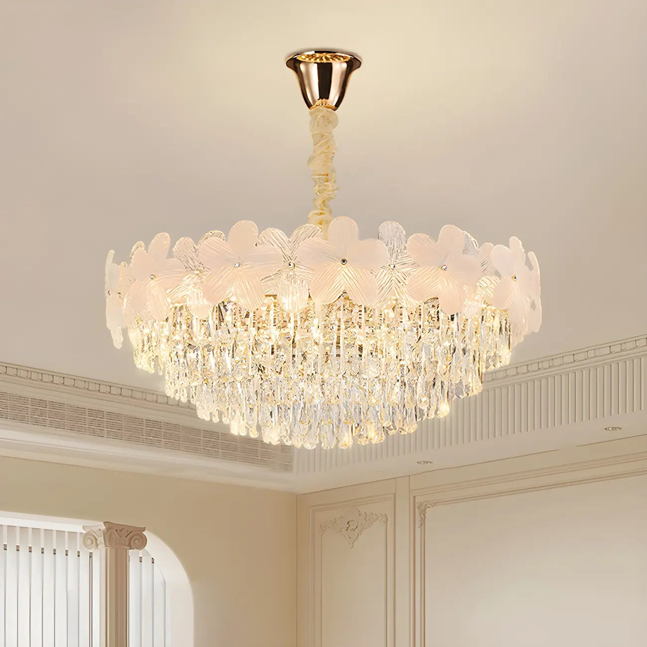 Lustre élégant en cristal à fleurs dorées avec LED pour salon