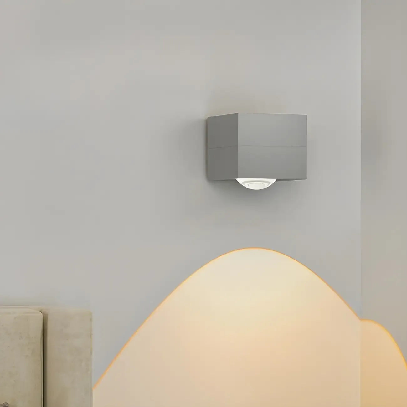 Applique murale LED Cube avec port de chargement, tactile et lumière chaude