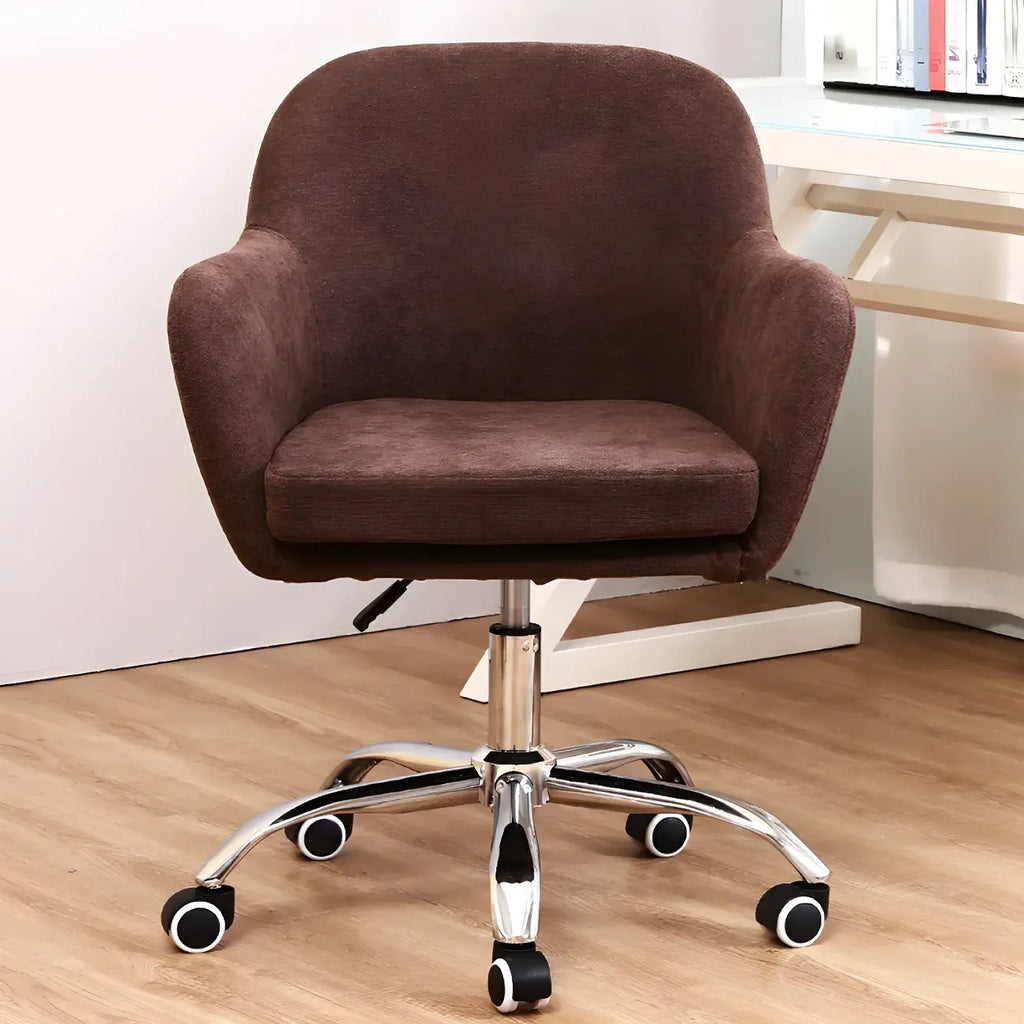 Chaise de bureau pivotante à dossier bas en tissu vert avec accoudoirs