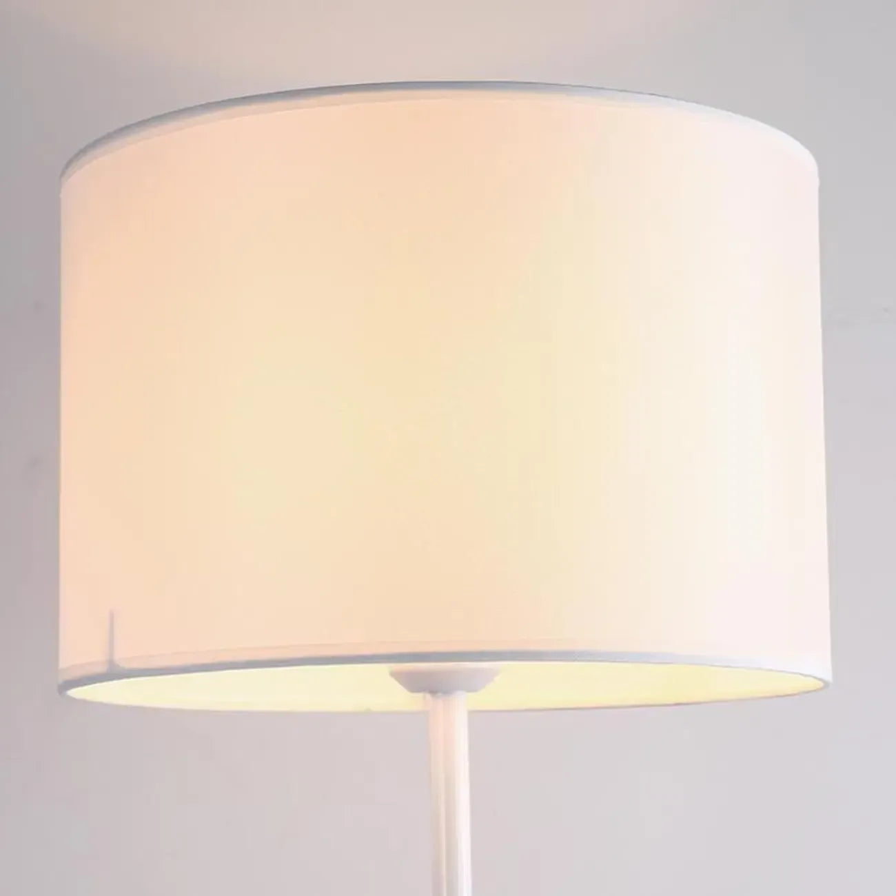 Lampada da terra 55 Modern Fabric Barrel in metallo nero