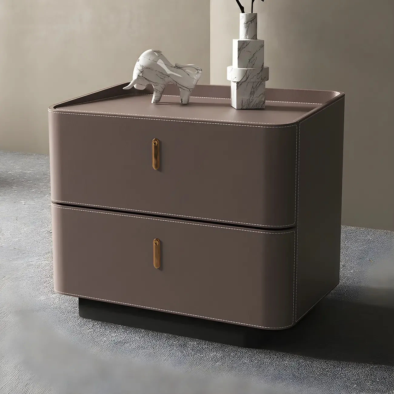 Table de chevet moderne à 2 tiroirs avec plateau en similicuir noir et revêtement en bois