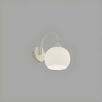 Applique murale blanche en forme de dôme avec abat-jour en verre blanc