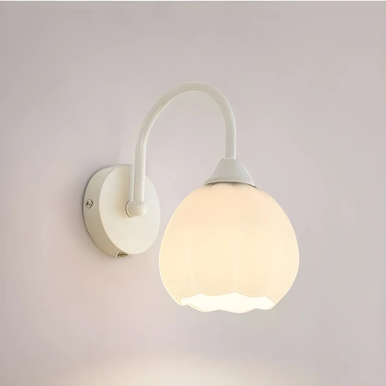 Applique murale blanche en forme de dôme avec abat-jour en verre blanc