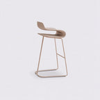 Tabouret de bar industriel en plastique et structure en acier, dossier bas et sans accoudoirs