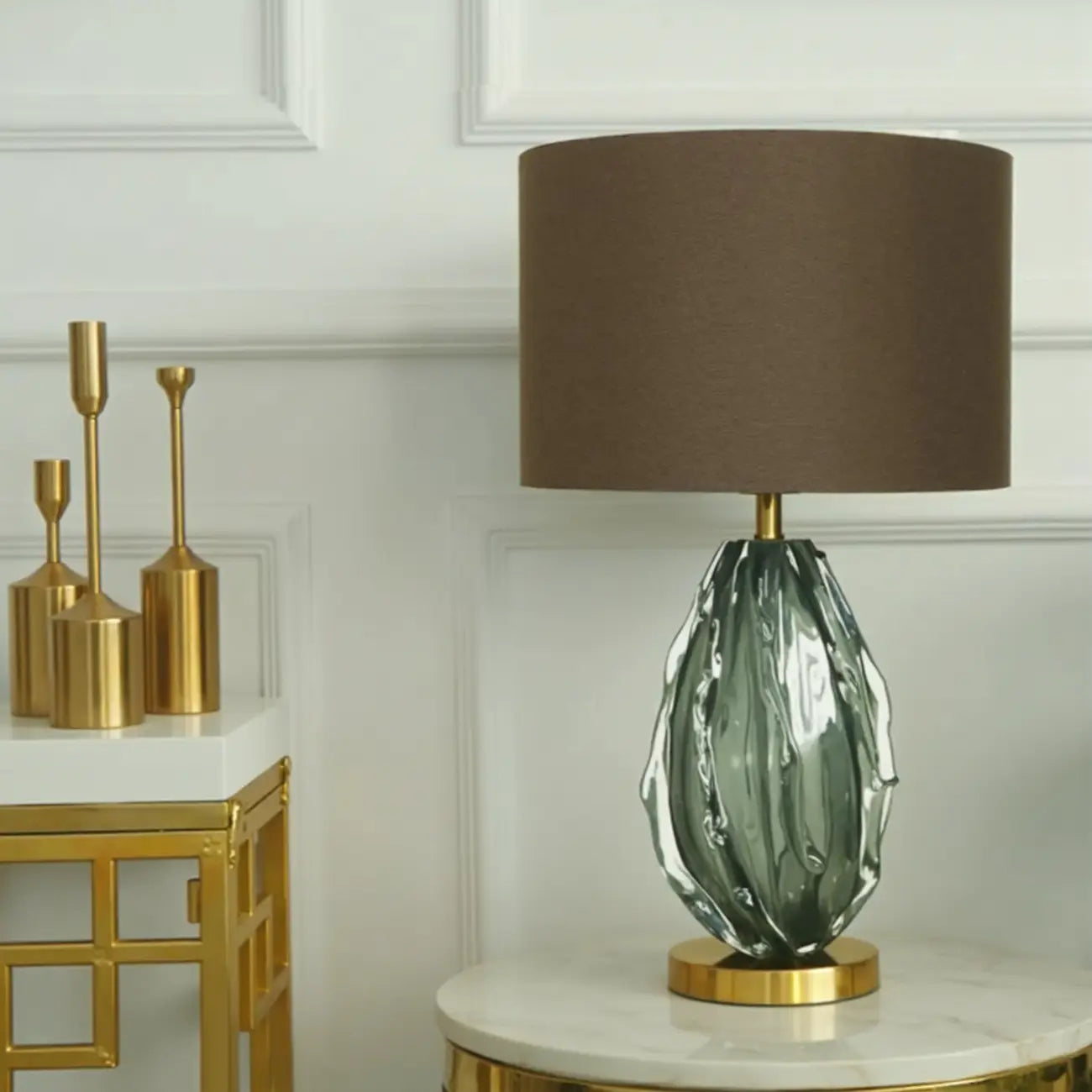 Lampe de table moderne en verre vert avec forme en tissu