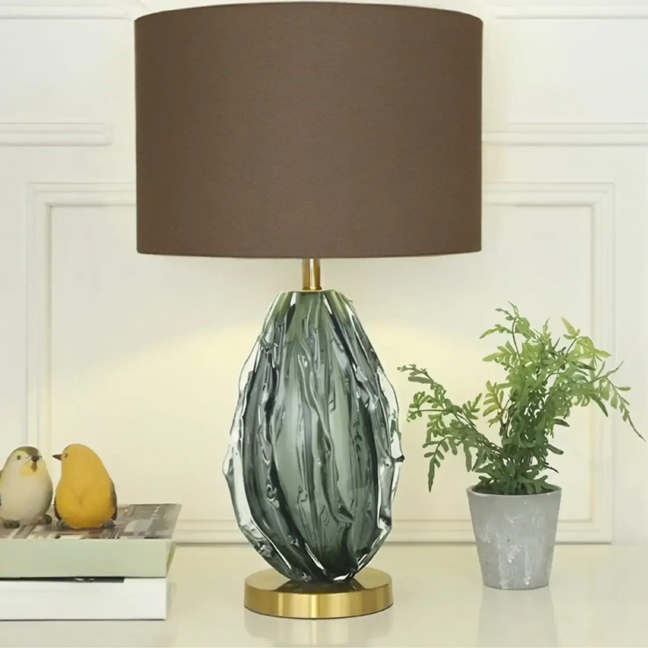 Lampe de table moderne en verre vert avec forme en tissu