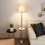 Lampadaire LED doré moderne avec étagère ronde pour salon