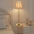 Lampadaire LED doré moderne avec étagère ronde pour salon