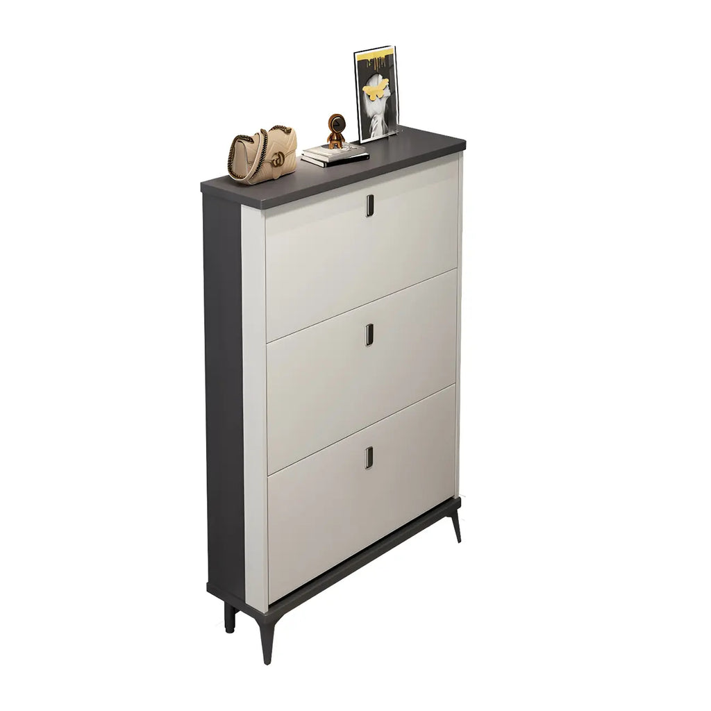 Armoire à chaussures d'entrée grise et blanche à façade rabattable