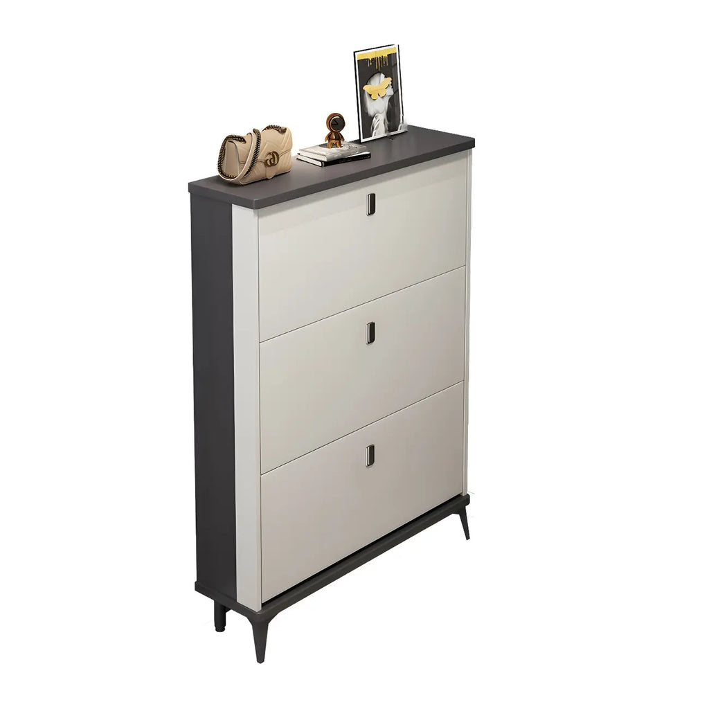 Armoire à chaussures d'entrée grise et blanche à façade rabattable