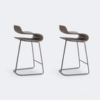 Tabouret de bar industriel en plastique et structure en acier, dossier bas et sans accoudoirs