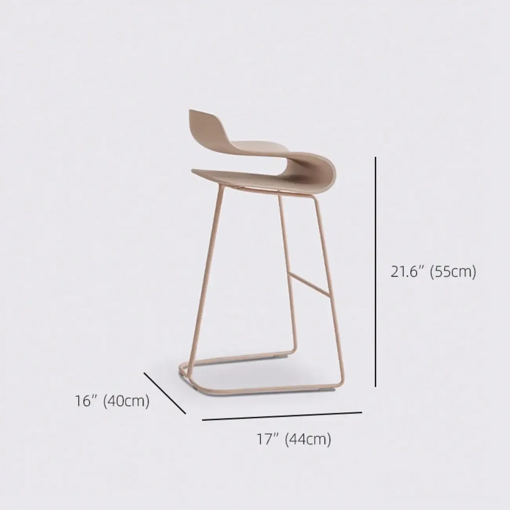 Tabouret de bar industriel en plastique et structure en acier, dossier bas et sans accoudoirs