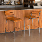 Tabouret de bar robuste avec structure en acier et dossier confortable en bois brun