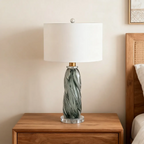Lampe de table moderne en verre vert torsadé avec abat-jour en tissu