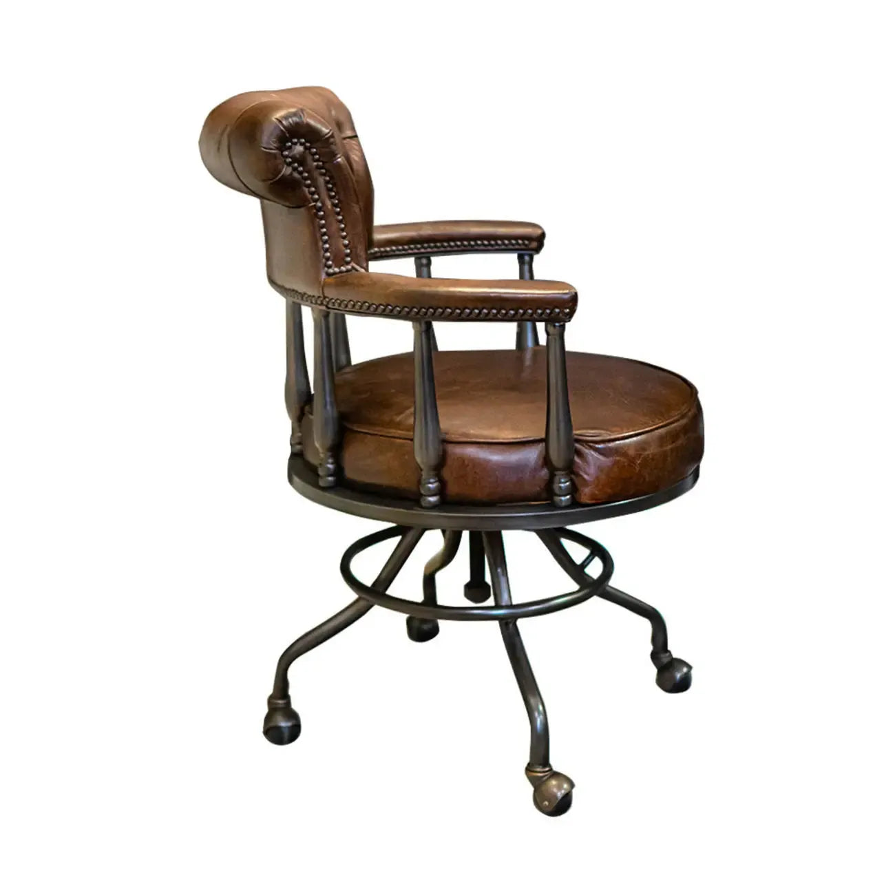 Fauteuil de bureau Chesterfield noir en cuir antique