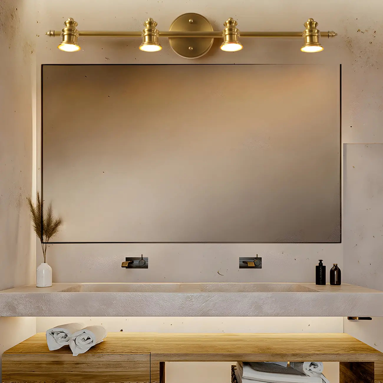 Applique murale élégante en métal doré avec abat-jour en cuivre pour salle de bain