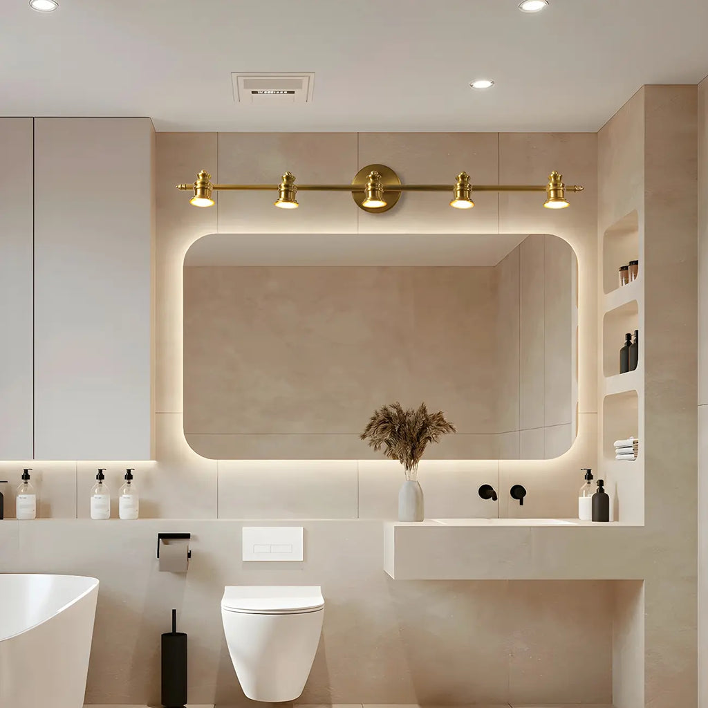 Applique murale élégante en métal doré avec abat-jour en cuivre pour salle de bain