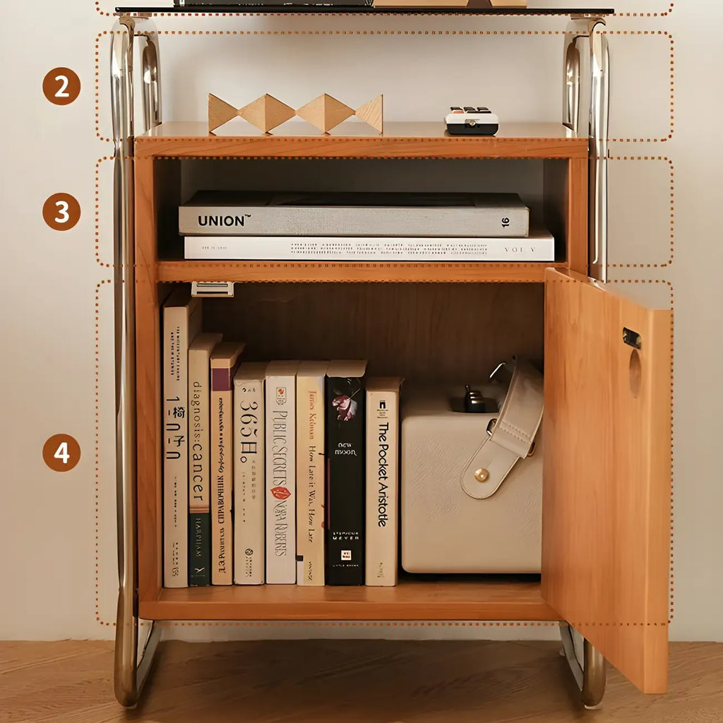 Table de chevet étroite en bois clair avec plateau en verre et finition naturelle
