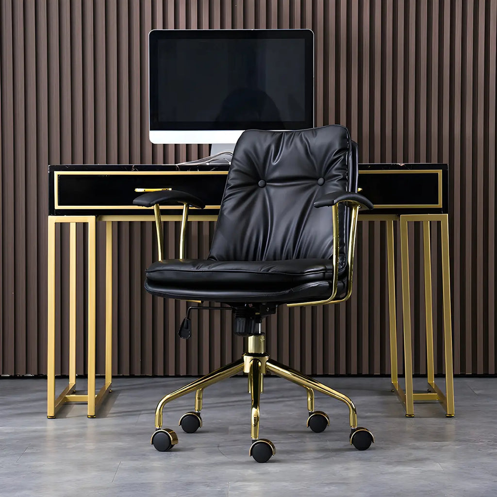 Fauteuil de bureau réglable en cuir capitonné avec base dorée
