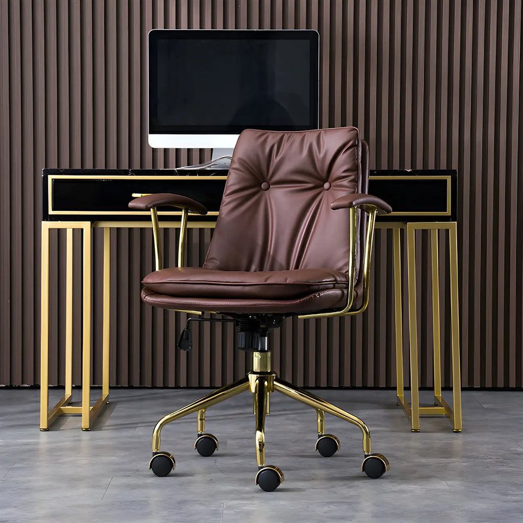 Fauteuil de bureau réglable en cuir capitonné avec base dorée