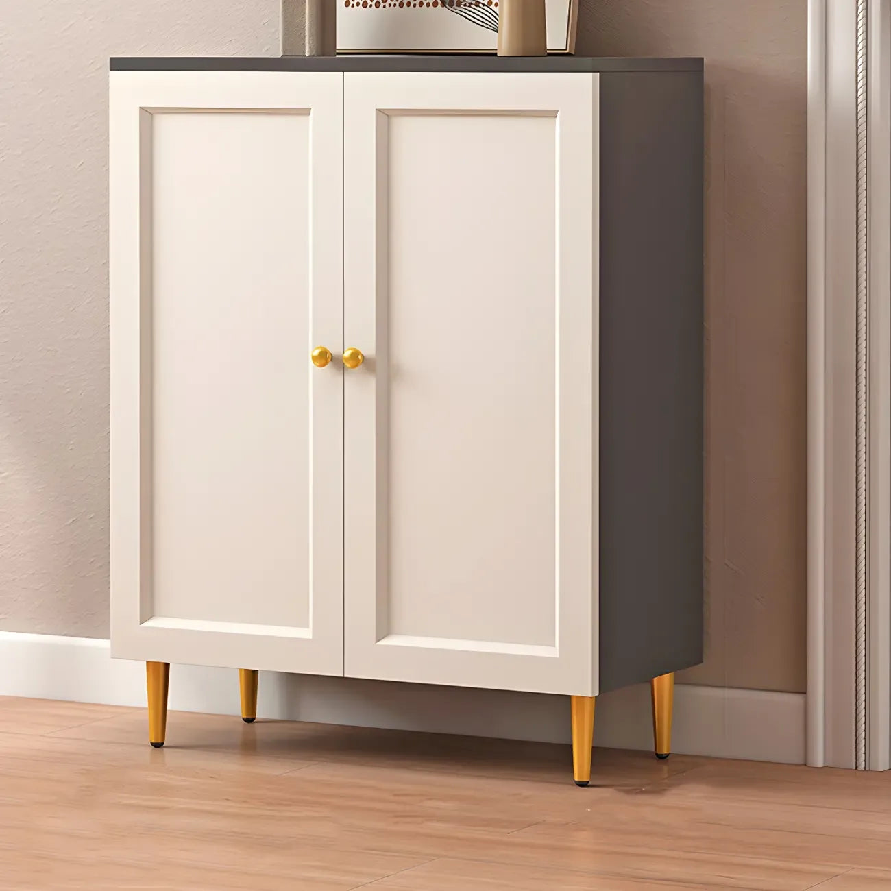 Meuble à chaussures en bois massif couleur crème pour entrée avec portes