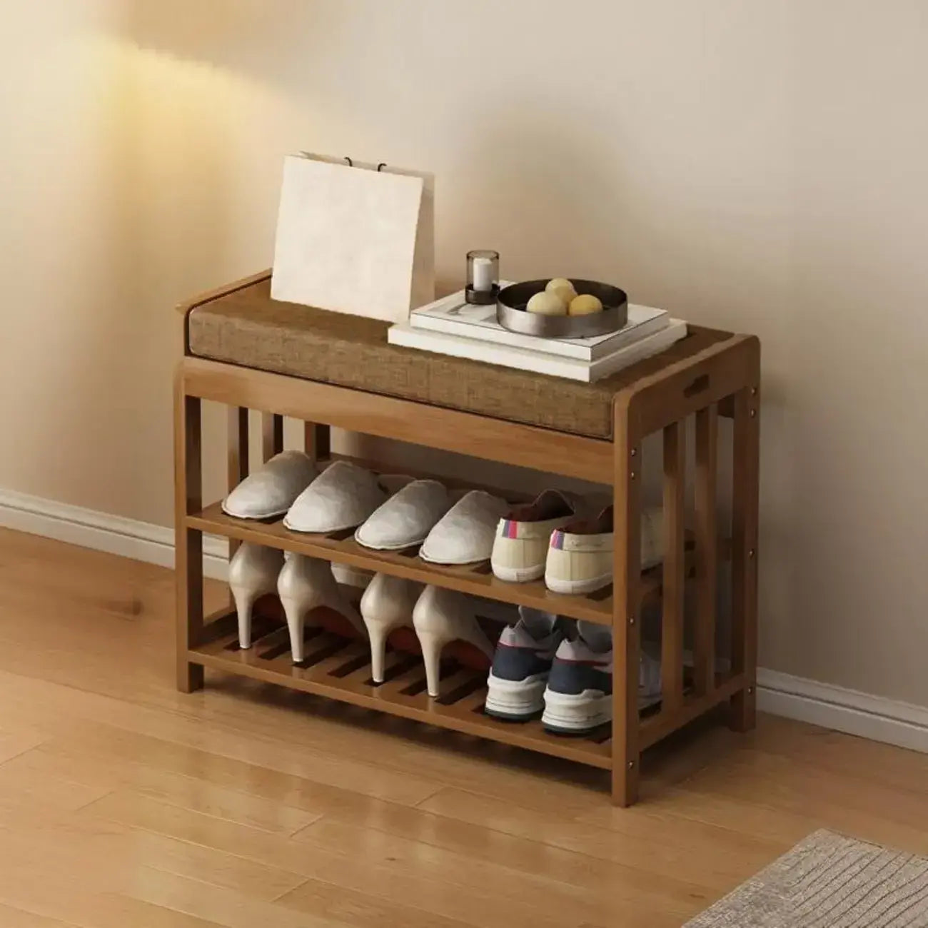 Banc de rangement à chaussures classique en bambou marron rembourré