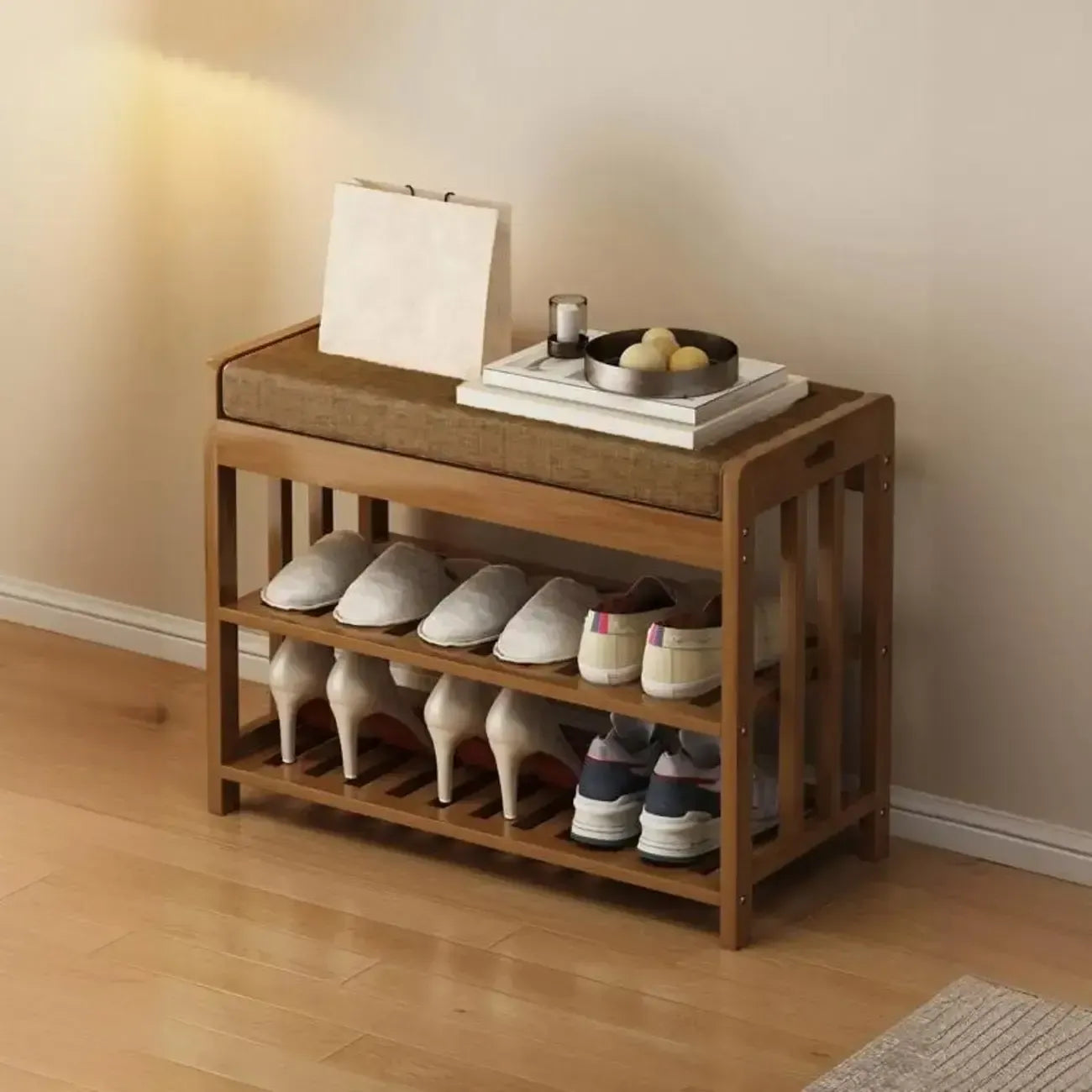 Banc de rangement à chaussures classique en bambou marron rembourré