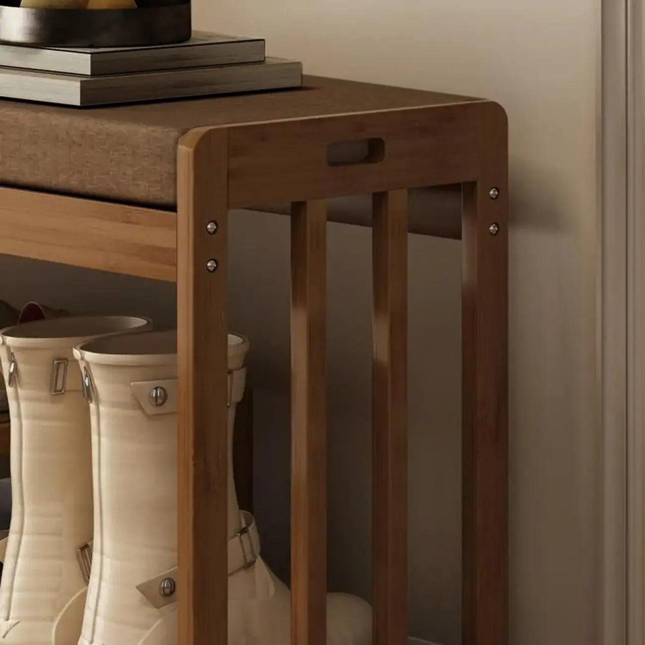 Banc de rangement à chaussures classique en bambou marron rembourré