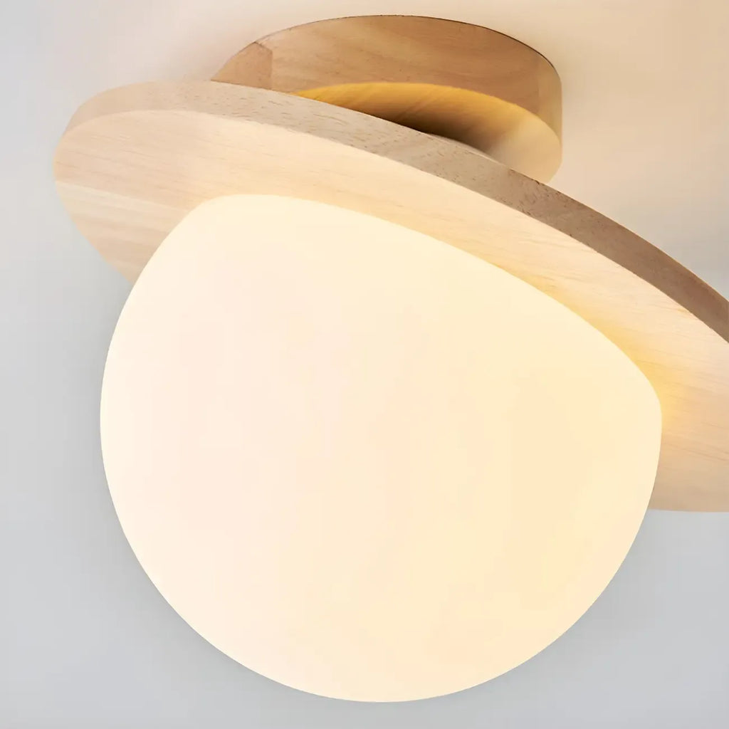 Plafonnier semi-encastré en bois naturel avec boule de verre circulaire