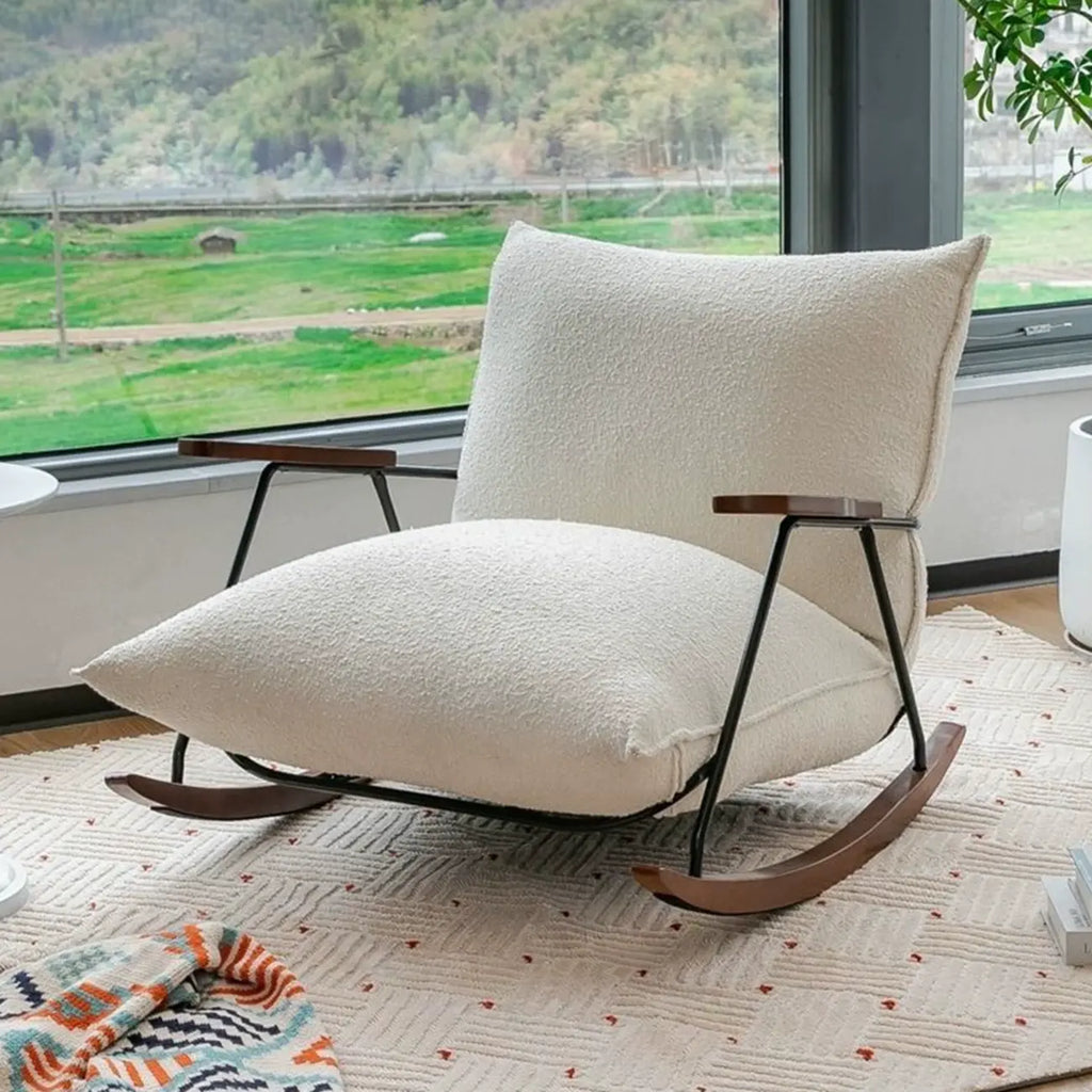 Fauteuil à bascule moderne avec revêtement en fausse fourrure de vison et structure en métal