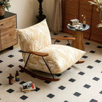 Fauteuil à bascule moderne avec revêtement en fausse fourrure de vison et structure en métal