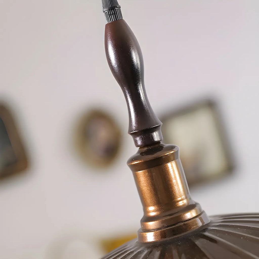 Suspension ronde conique cannelée en fer brun