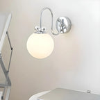 Applique murale LED Globe avec finition chromée pour chambre