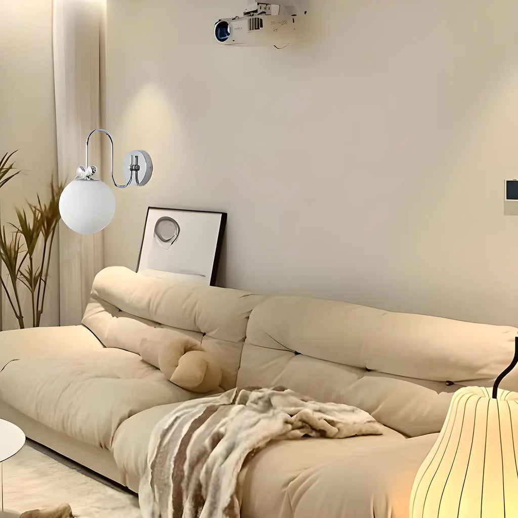 Applique murale LED Globe avec finition chromée pour chambre